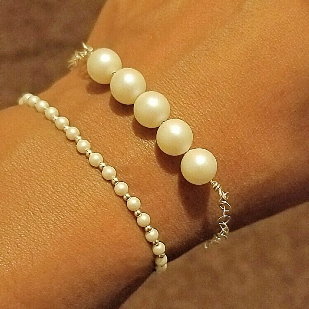 Gorgeous & Dainty Pearl & Sterling Silver Bracelet